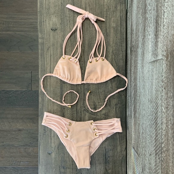 Beach Bunny Rib Tide Bikini - Picture 2 of 11